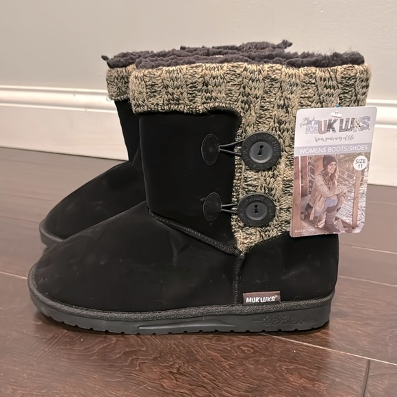 Muk Luks black and tan boots nwt 11 - Picture 1 of 8